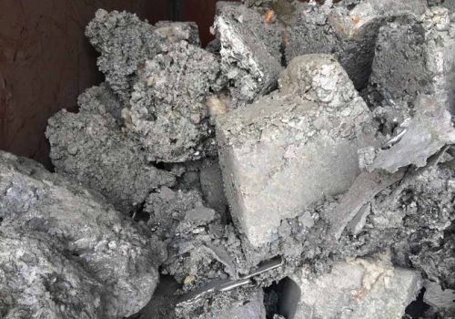 Chất tách xỉ – Bí quyết giảm hao hụt và nâng cao độ tinh khiết trong sản xuất nhôm